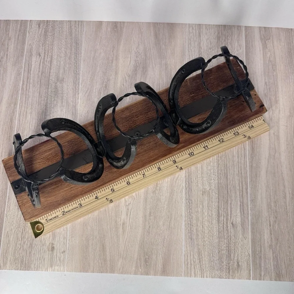 Rustic Horseshoe Candle Holder Cast Iron Wood‎ Base Western Farmhouse Decor
